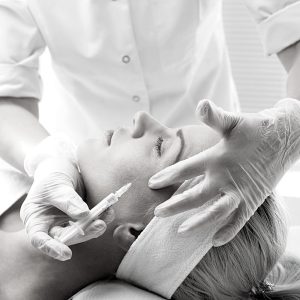 Todo lo que necesitas saber sobre la mesoterapia facial con vitaminas del Doctor Oriol Vernetta en la provincia de Barcelona