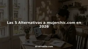 Una mujer sentada en la mesa de la cocina revisa páginas web sobre belleza y salud.